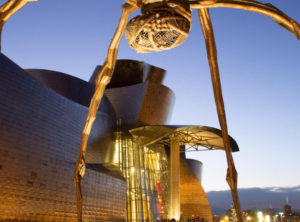 Clasico Y Funcional Vivienda Turistica Centro Bilbao Ngoại thất bức ảnh