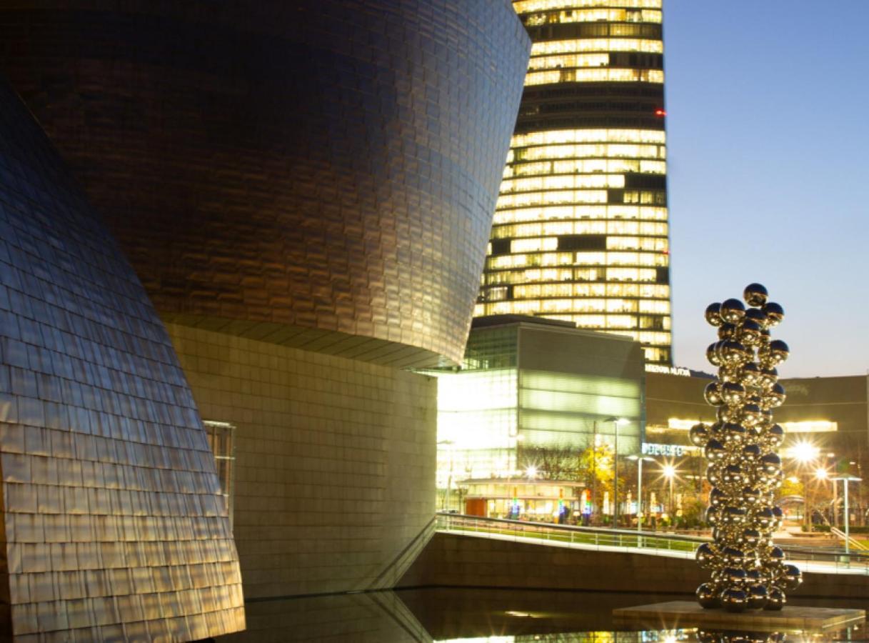 Clasico Y Funcional Vivienda Turistica Centro Bilbao Ngoại thất bức ảnh
